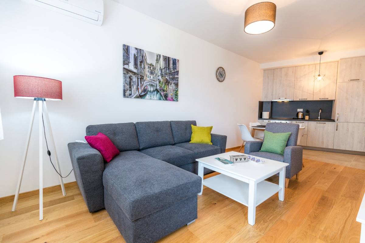 Budva, Bečići, jednosoban stan 44m²